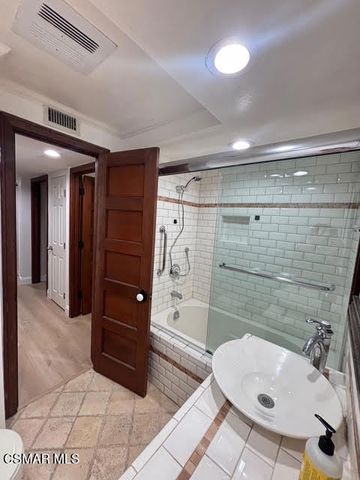 161 Teasdale Street, Thousand Oaks, CA 91360