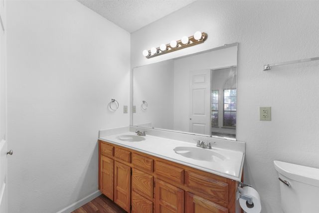 2600 Waterloo Lane, Mesquite, TX 75181