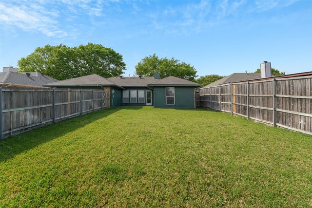 2600 Waterloo Lane, Mesquite, TX 75181