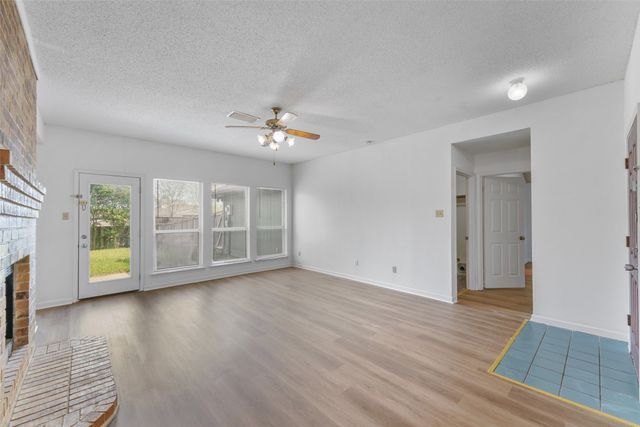 2600 Waterloo Lane, Mesquite, TX 75181