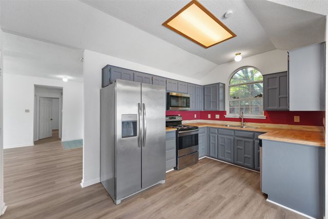 2600 Waterloo Lane, Mesquite, TX 75181