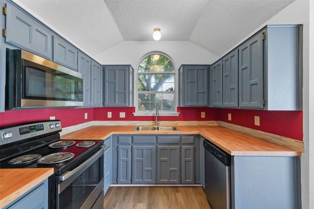 2600 Waterloo Lane, Mesquite, TX 75181