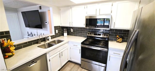 6117 West Oakey Boulevard A, Las Vegas, NV 89146