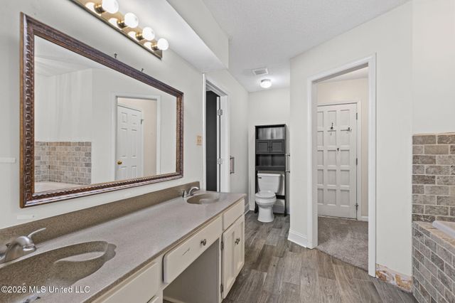 5915 Roman Hill Drive, Olive Branch, MS 38654