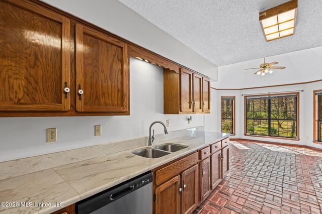 5915 Roman Hill Drive, Olive Branch, MS 38654