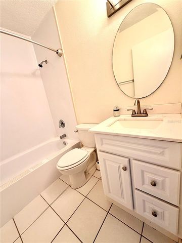 284 115TH AVENUE N 3, St Petersburg, FL 33716