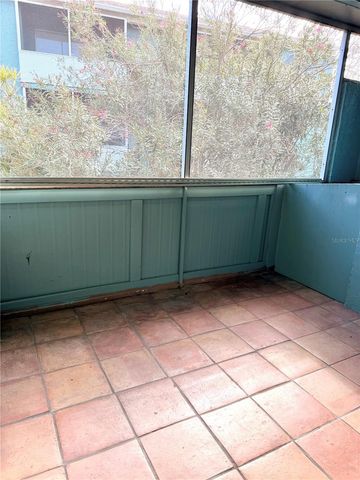 284 115TH AVENUE N 3, St Petersburg, FL 33716