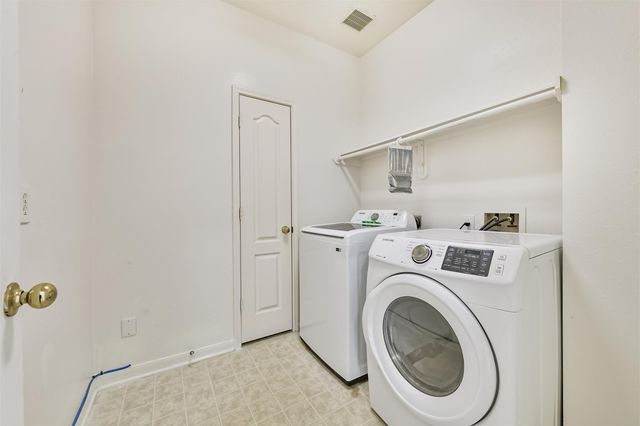 4113 Oak Point Drive, Pearland, TX 77581