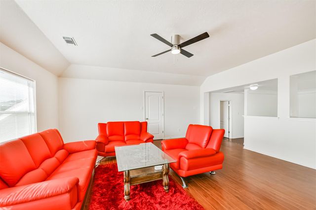 4113 Oak Point Drive, Pearland, TX 77581