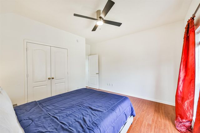 4113 Oak Point Drive, Pearland, TX 77581