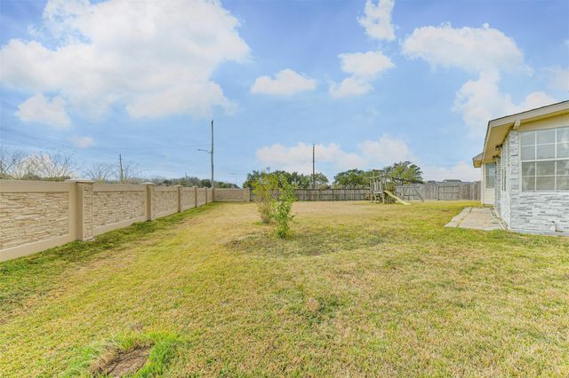 4113 Oak Point Drive, Pearland, TX 77581