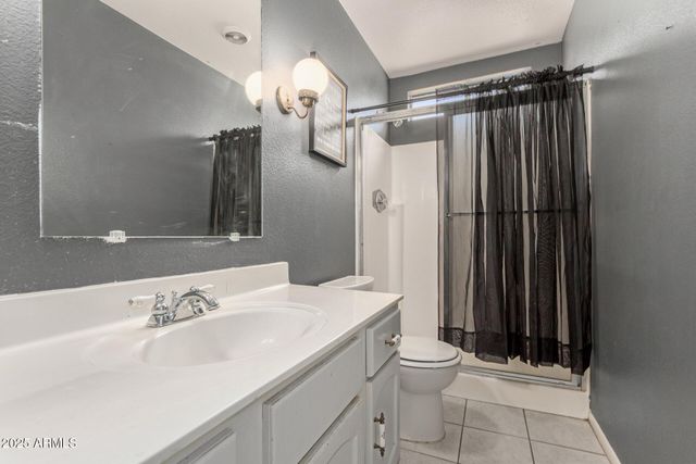 3825 W ROYAL PALM Road, Phoenix, AZ 85051