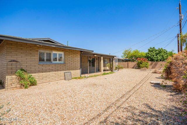 3825 W ROYAL PALM Road, Phoenix, AZ 85051