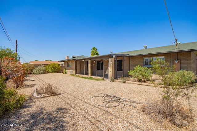 3825 W ROYAL PALM Road, Phoenix, AZ 85051