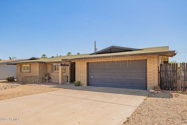 3825 W ROYAL PALM Road, Phoenix, AZ 85051