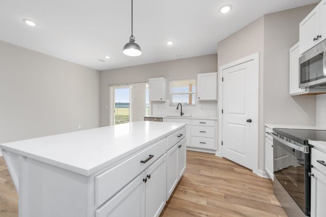 813 N Rainbow Lake St, Wichita, KS 67235