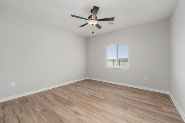 813 N Rainbow Lake St, Wichita, KS 67235