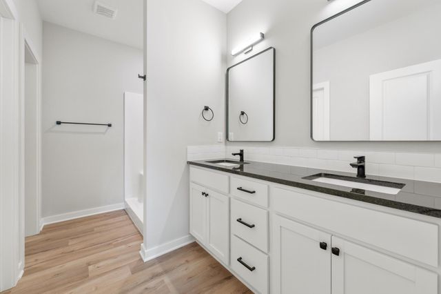 813 N Rainbow Lake St, Wichita, KS 67235