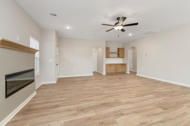 813 N Rainbow Lake St, Wichita, KS 67235