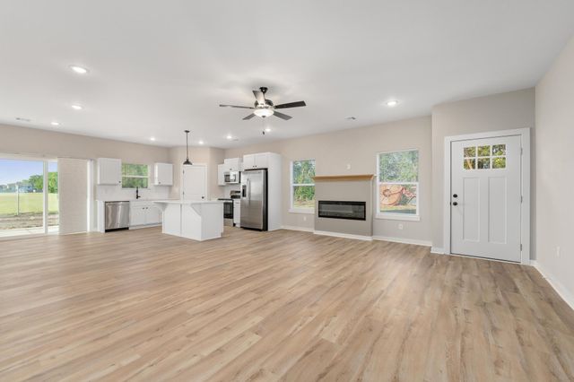 813 N Rainbow Lake St, Wichita, KS 67235