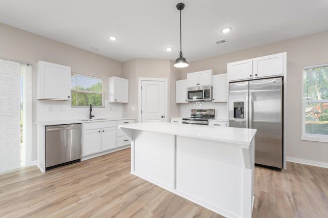 813 N Rainbow Lake St, Wichita, KS 67235