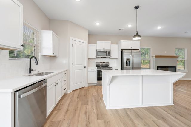 813 N Rainbow Lake St, Wichita, KS 67235