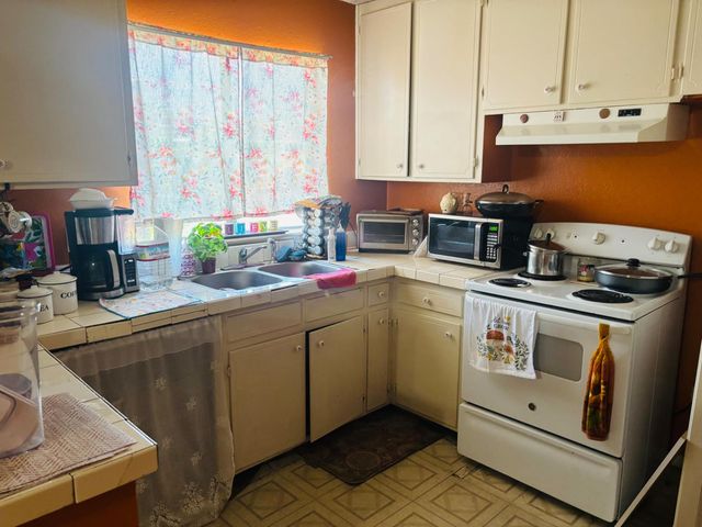 103 Poppy Lane, Clovis, CA 93612