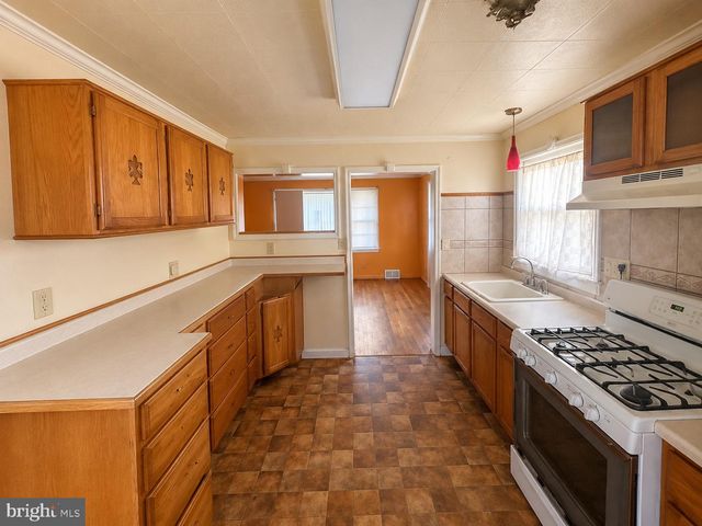 115 PHILLIPS AVE, Magnolia, NJ 08049