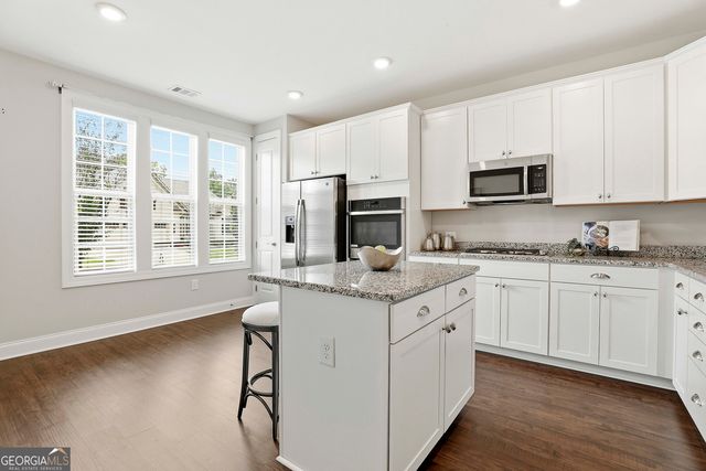 330 Chestnut Oak Drive, Peachtree City, GA 30269