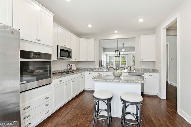 330 Chestnut Oak Drive, Peachtree City, GA 30269