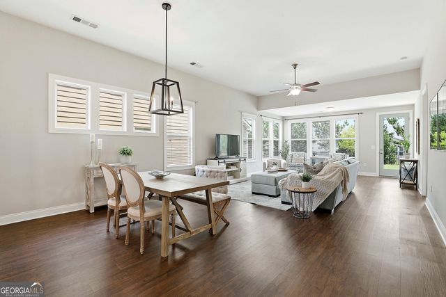 330 Chestnut Oak Drive, Peachtree City, GA 30269