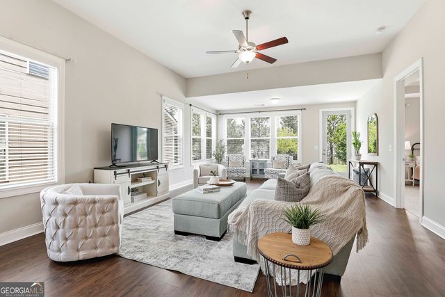 330 Chestnut Oak Drive, Peachtree City, GA 30269