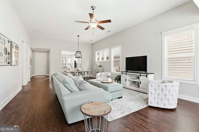 330 Chestnut Oak Drive, Peachtree City, GA 30269