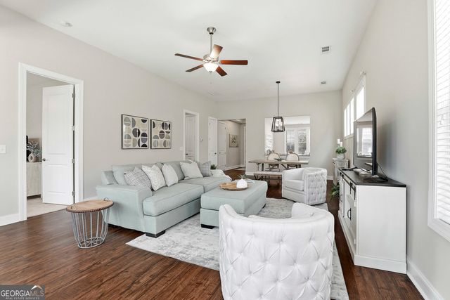 330 Chestnut Oak Drive, Peachtree City, GA 30269