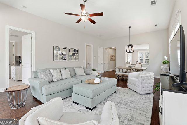 330 Chestnut Oak Drive, Peachtree City, GA 30269