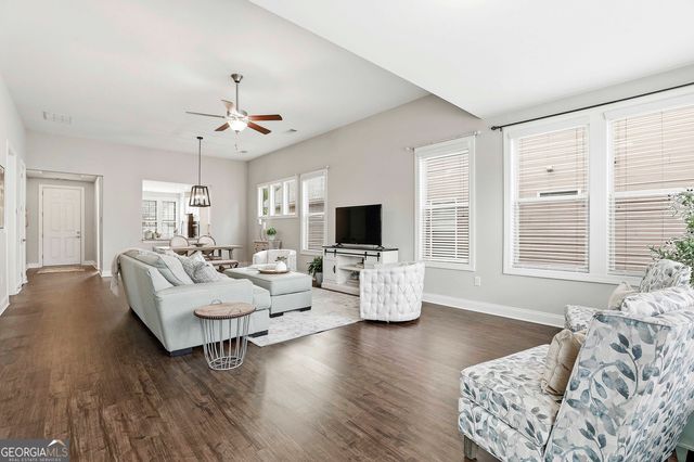 330 Chestnut Oak Drive, Peachtree City, GA 30269