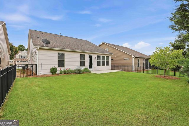 330 Chestnut Oak Drive, Peachtree City, GA 30269