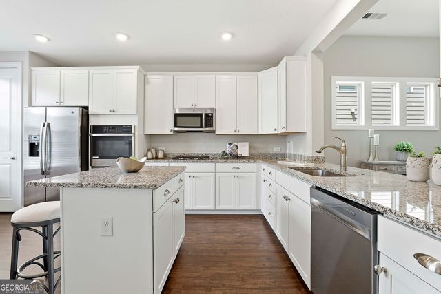 330 Chestnut Oak Drive, Peachtree City, GA 30269