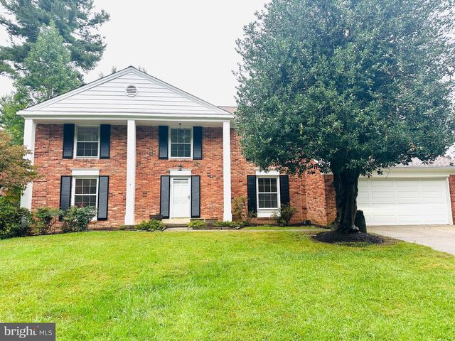 10916 CANDLELIGHT LN, Potomac, MD 20854
