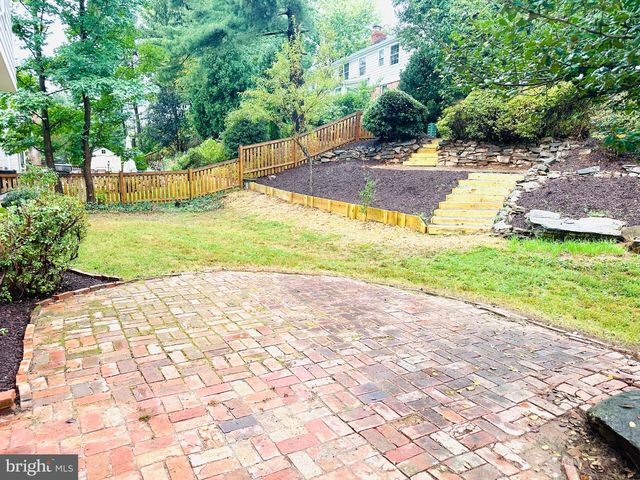 10916 CANDLELIGHT LN, Potomac, MD 20854
