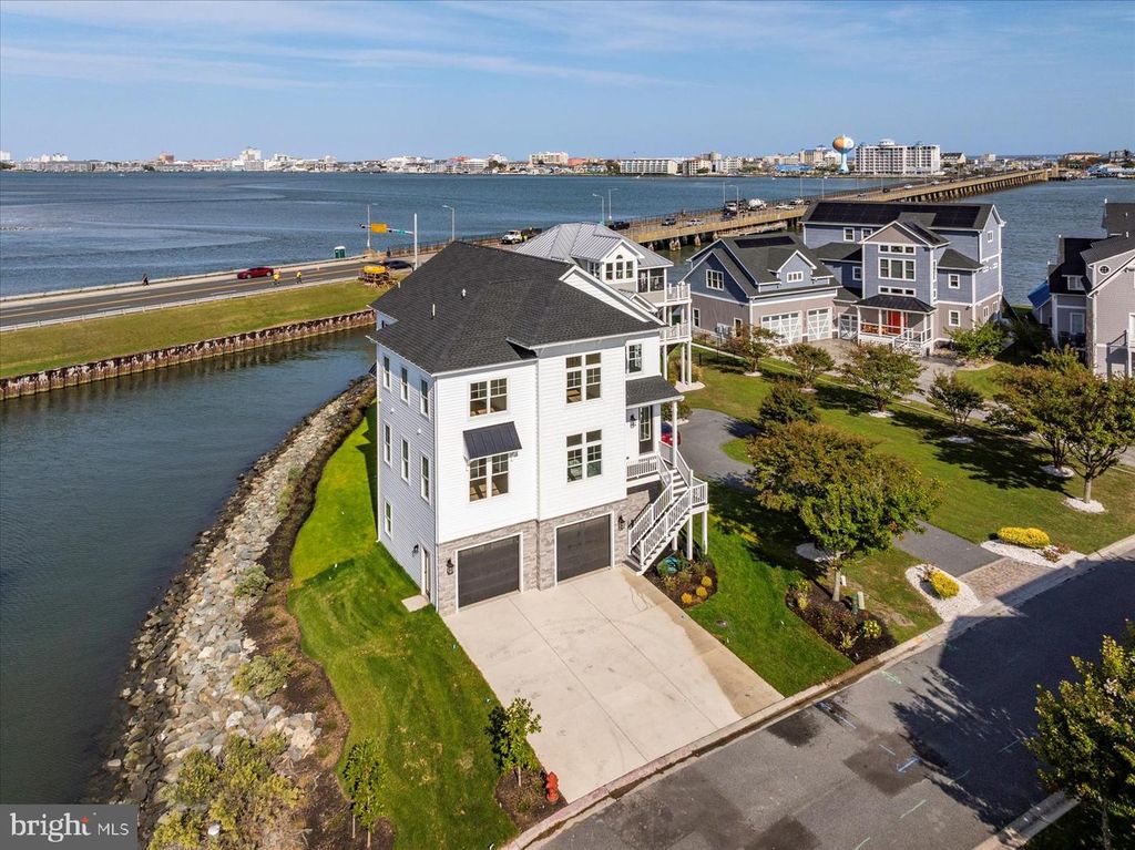 Image 100 of property listing at 12971 INLET ISLE LN, Ocean City, MD 21842