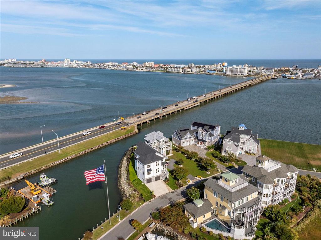 Image 101 of property listing at 12971 INLET ISLE LN, Ocean City, MD 21842