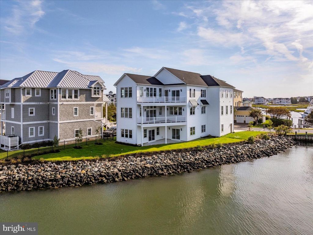 Image 108 of property listing at 12971 INLET ISLE LN, Ocean City, MD 21842