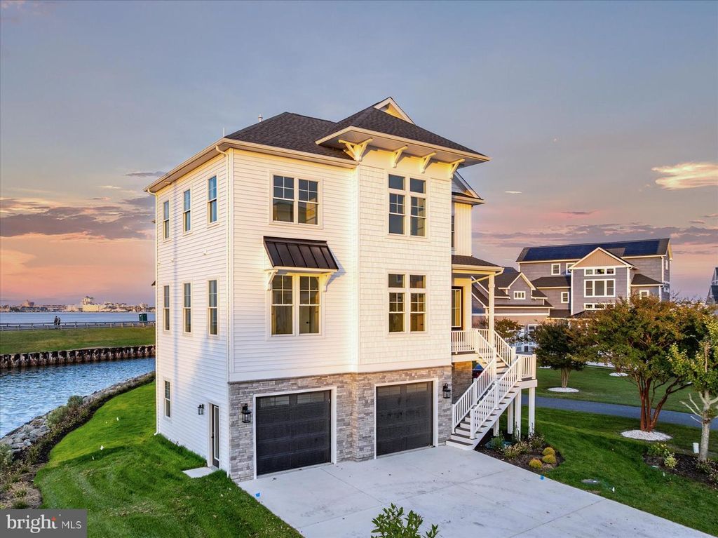 Image 111 of property listing at 12971 INLET ISLE LN, Ocean City, MD 21842