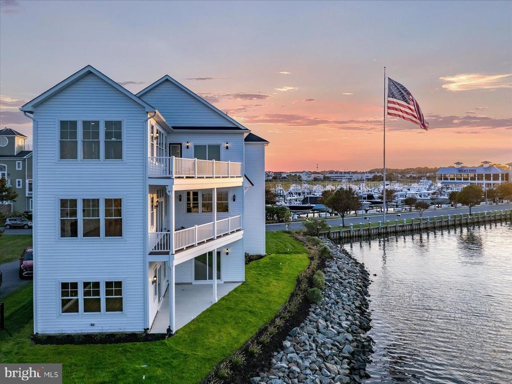 Image 115 of property listing at 12971 INLET ISLE LN, Ocean City, MD 21842