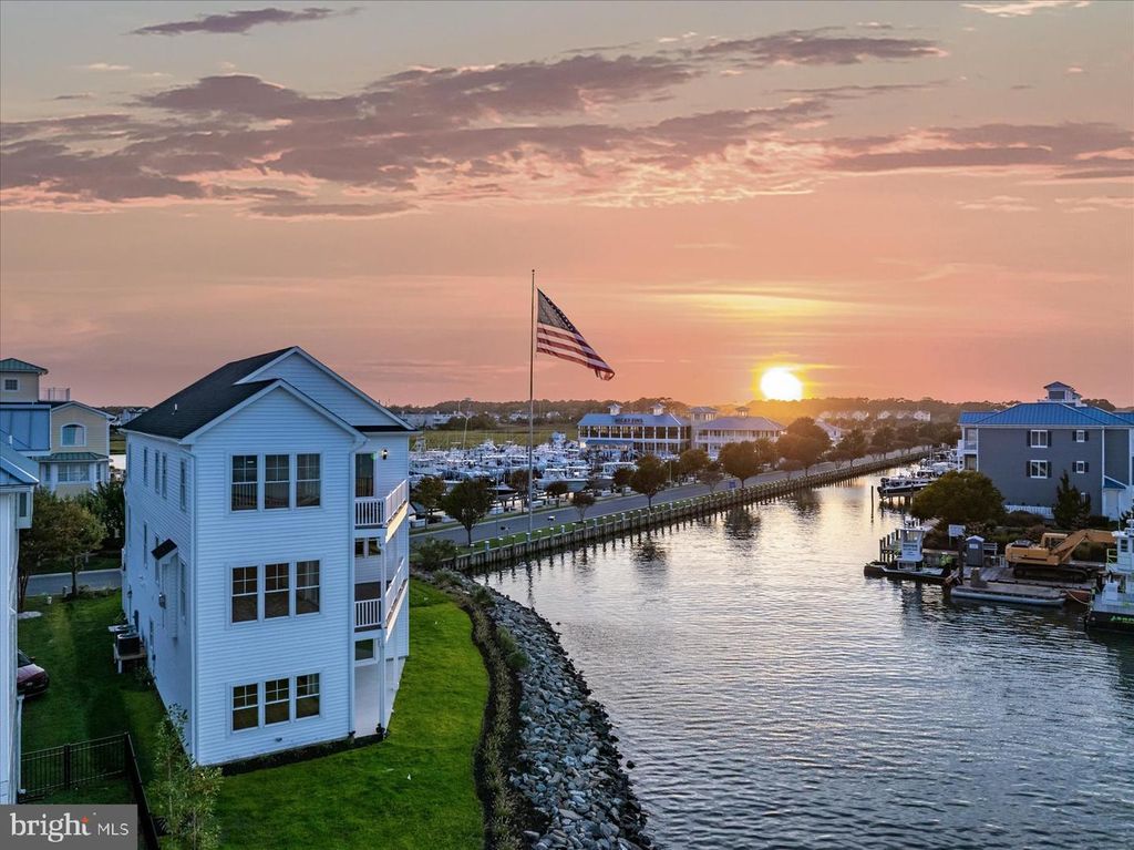 Image 116 of property listing at 12971 INLET ISLE LN, Ocean City, MD 21842