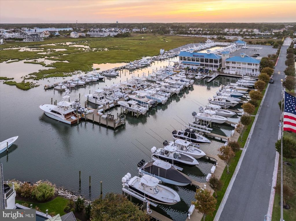 Image 118 of property listing at 12971 INLET ISLE LN, Ocean City, MD 21842