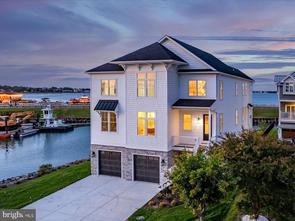 Image 121 of property listing at 12971 INLET ISLE LN, Ocean City, MD 21842