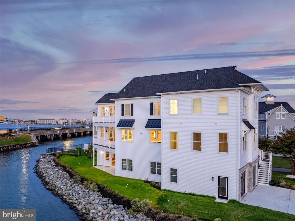 Image 123 of property listing at 12971 INLET ISLE LN, Ocean City, MD 21842