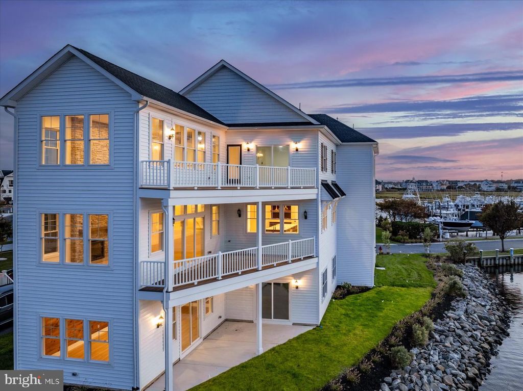 Image 124 of property listing at 12971 INLET ISLE LN, Ocean City, MD 21842